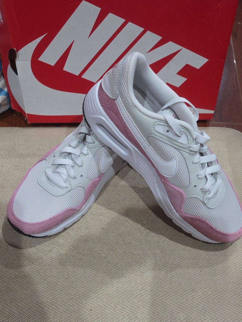 NWB Women's Nike Air Max SC Sneakers